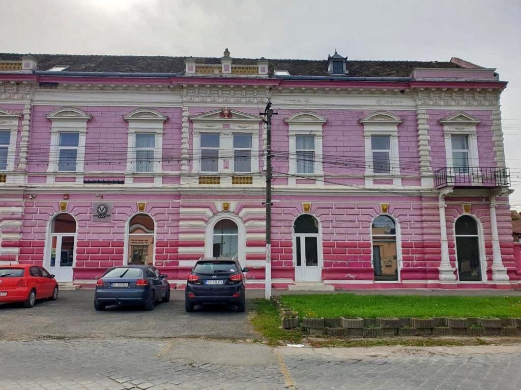 Hotel Marion Dumbraveni  Buitenkant foto